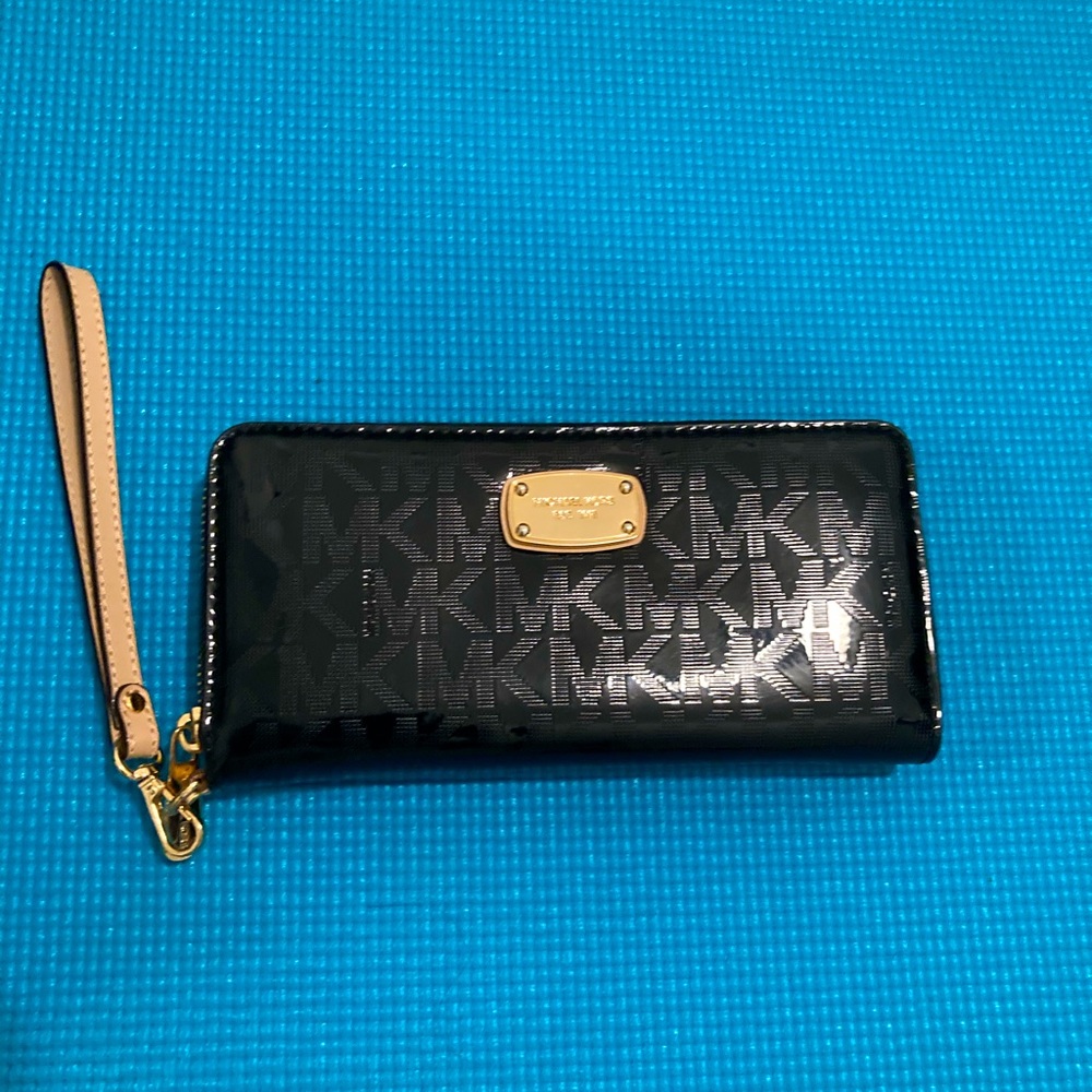New Michael Kors MK Black Gold Wallet